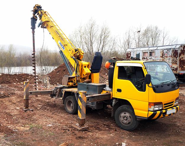 Услуги ямобура бкм ГАЗ 66, Hino Ranger (стреловой)