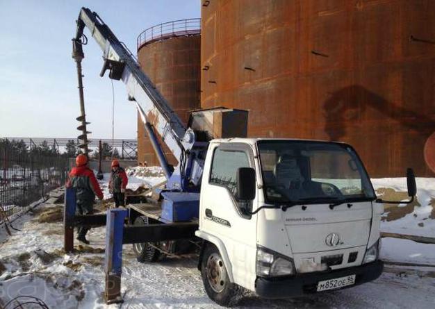 Монтаж винтовых свай бурильно крановой машиной