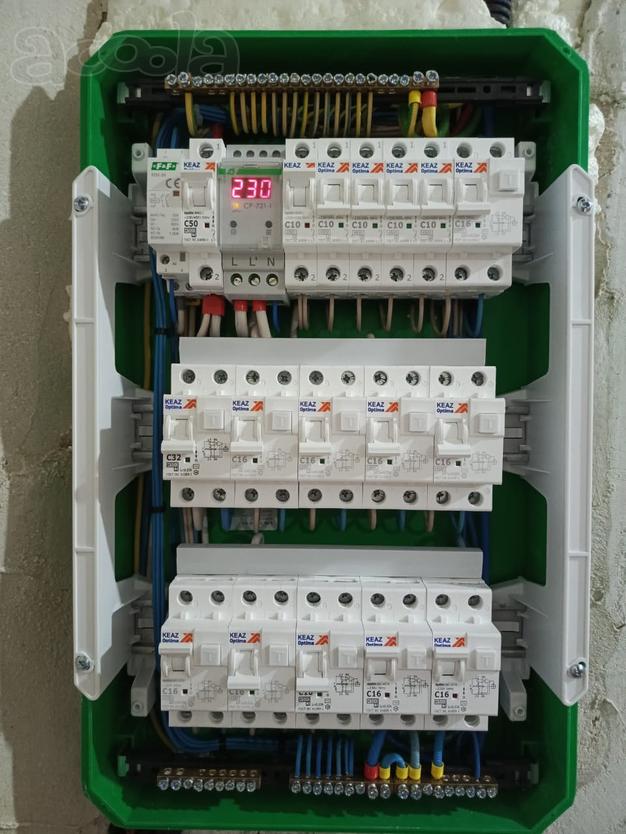 ЭЛЕКТРИКИ Москва. Штробление. Установка. Подключение.