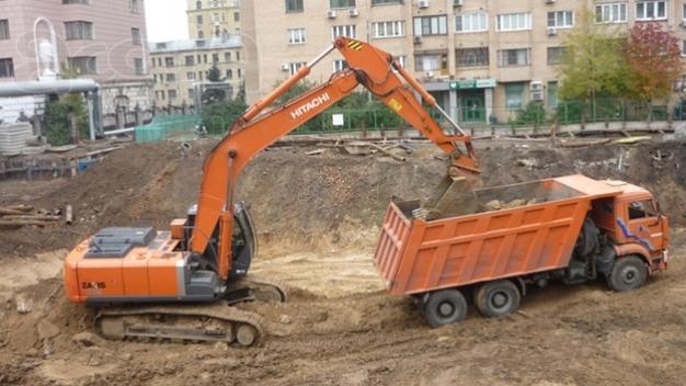 Разработка котлованов с вывозом.