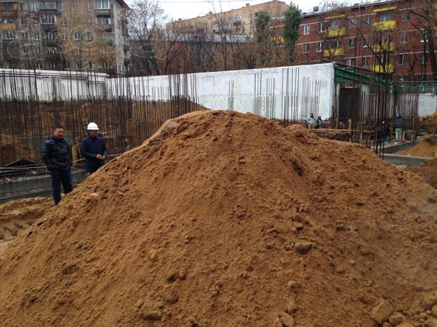 Продаётся пескогрунт. с места и доставкой.