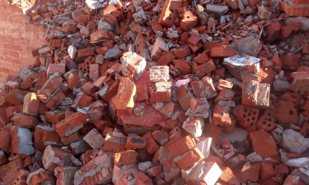Продам кирпичный бой из красного кирпича